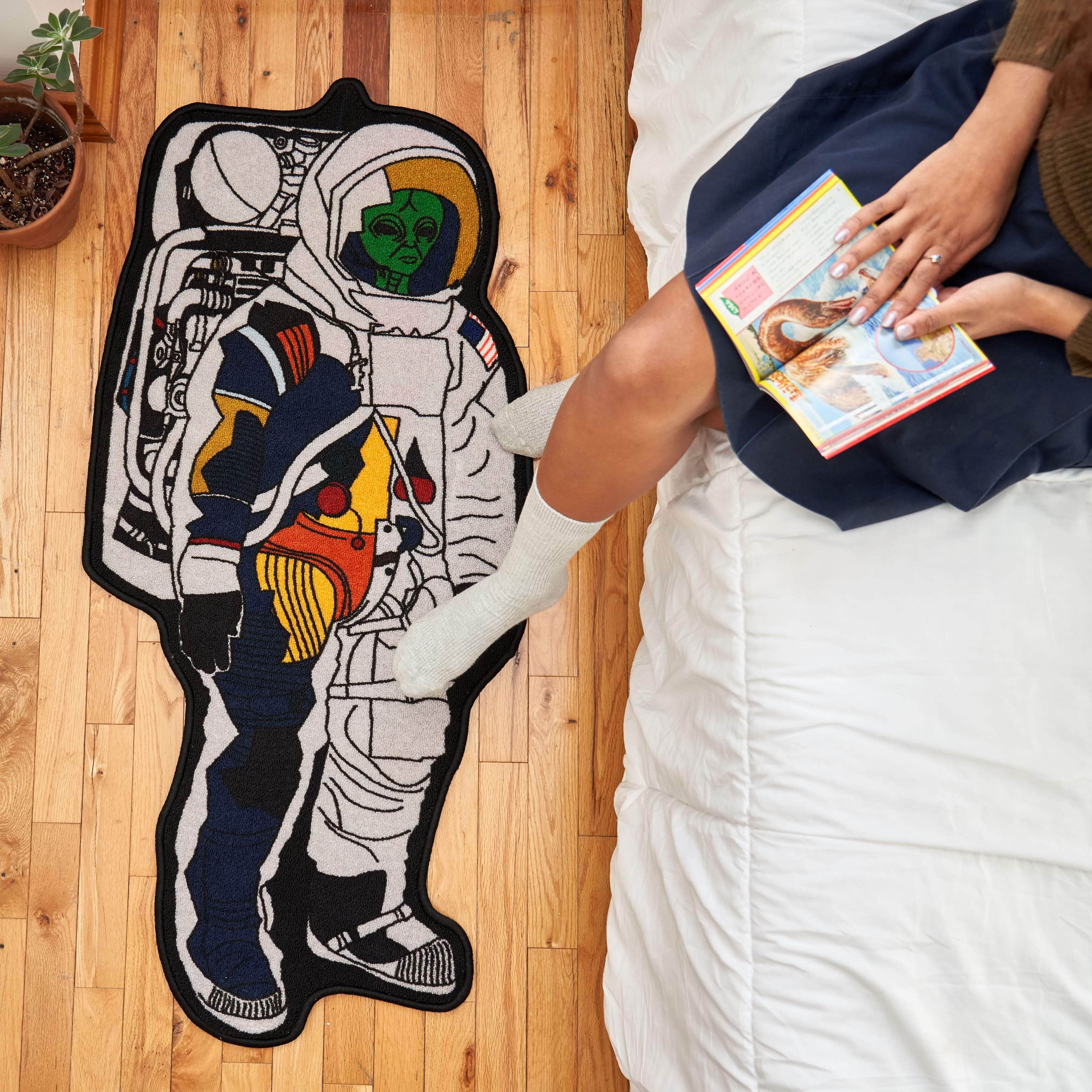 Astronaut Alien Cross Section Cutaway Mini Rug - Image 3