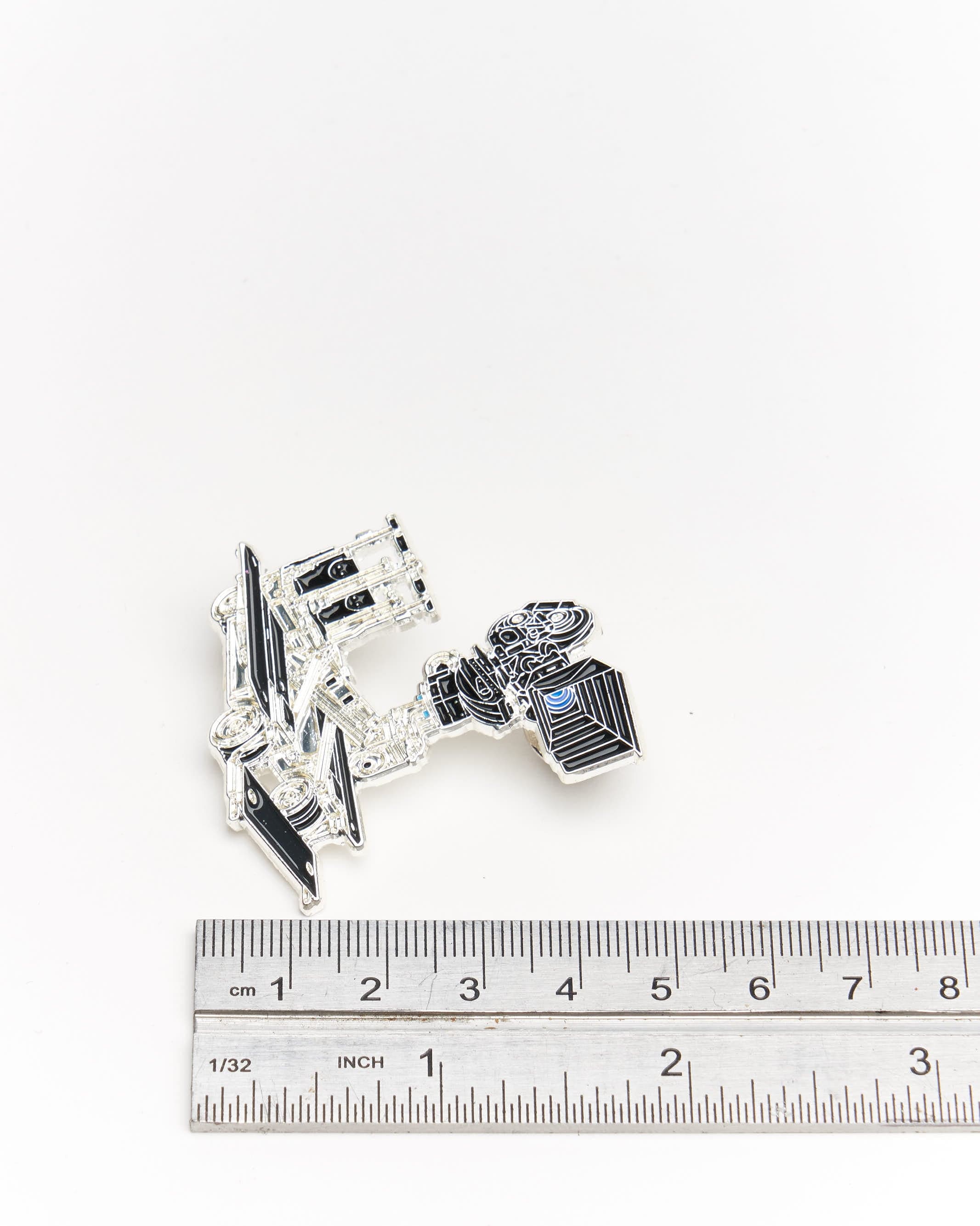 Dolly with Cinema Movie Camera Pin - Image 5