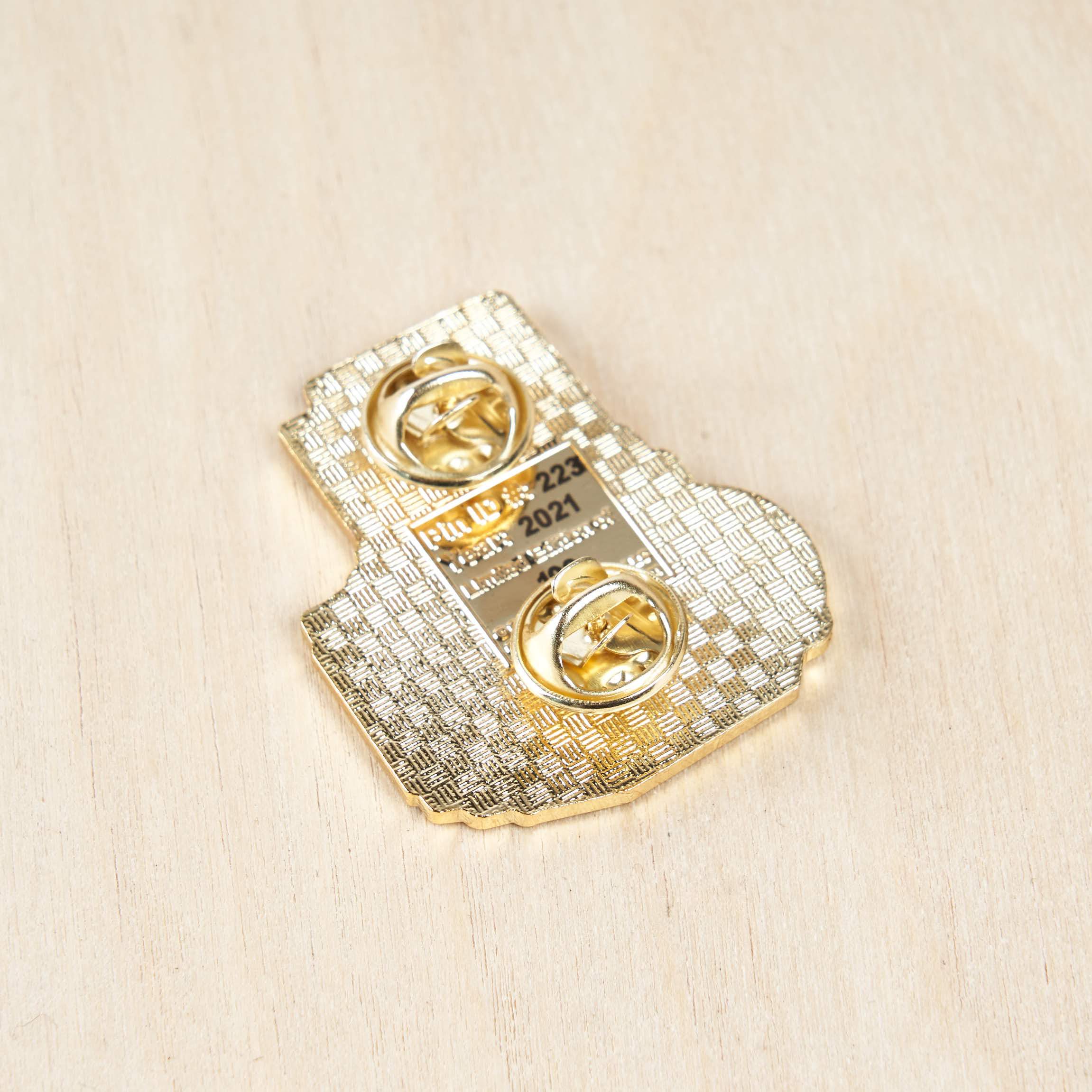 Medium Format Camera #5 Pin Gold Variant - Image 4