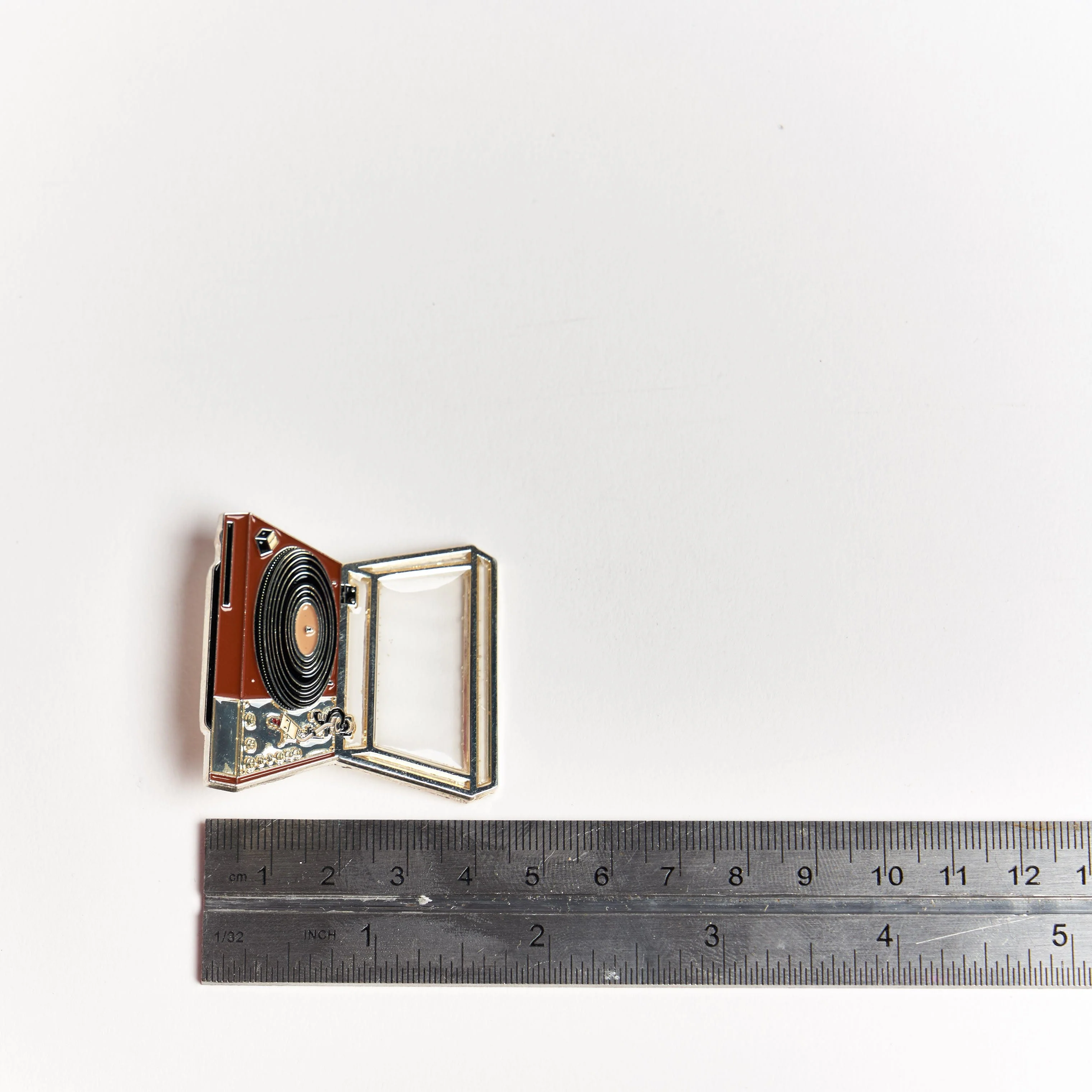 Vintage Turntable Record Player Pin - Image 4