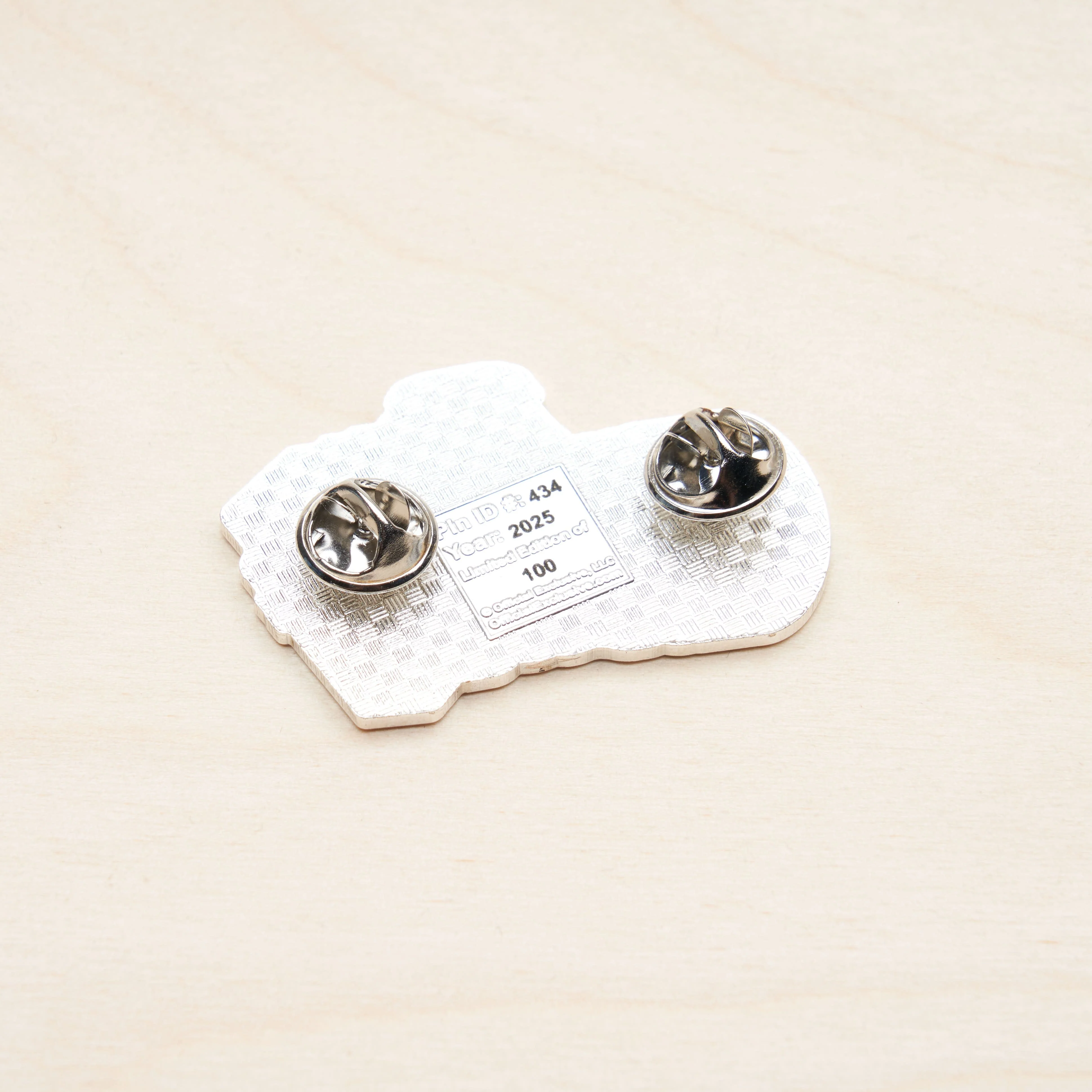 Modern Digital Medium Format Camera Pin - Image 4