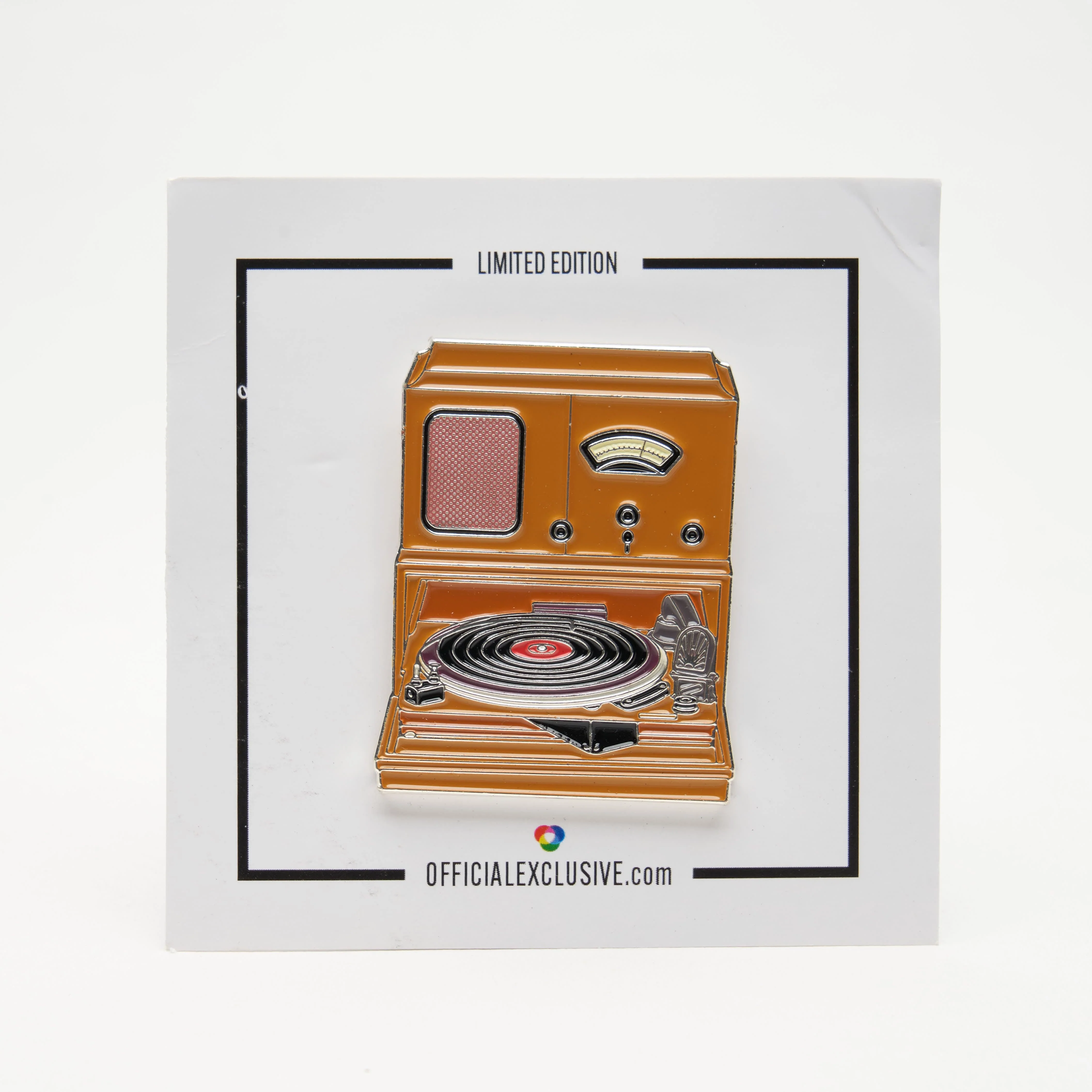 Retro Wooden Record Player Pin - Image 5