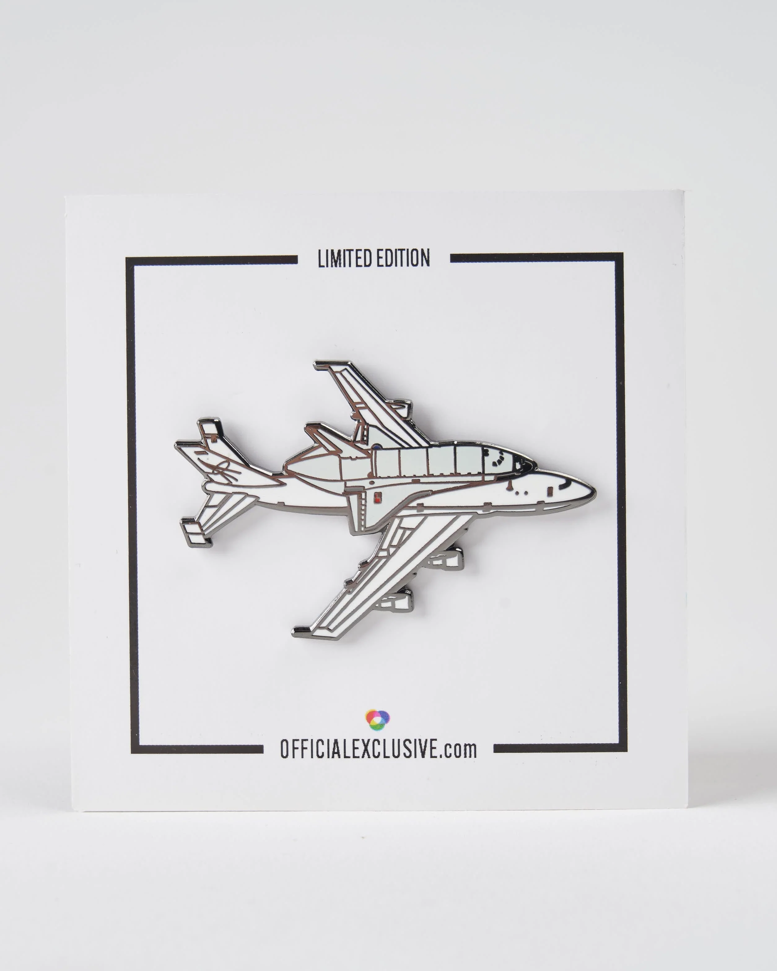 Space Shuttle riding atop a 747 Jumbo Jet Pin - Image 4